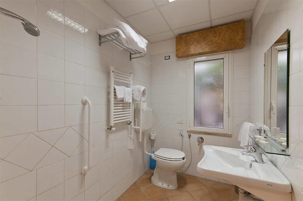 Hotel Ping Pong Lido di Ostia Zewnętrze zdjęcie