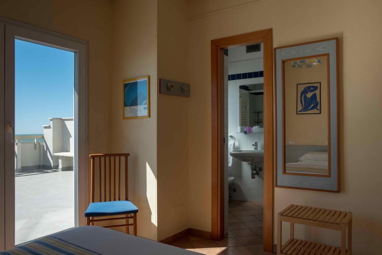 Hotel Ping Pong Lido di Ostia Zewnętrze zdjęcie